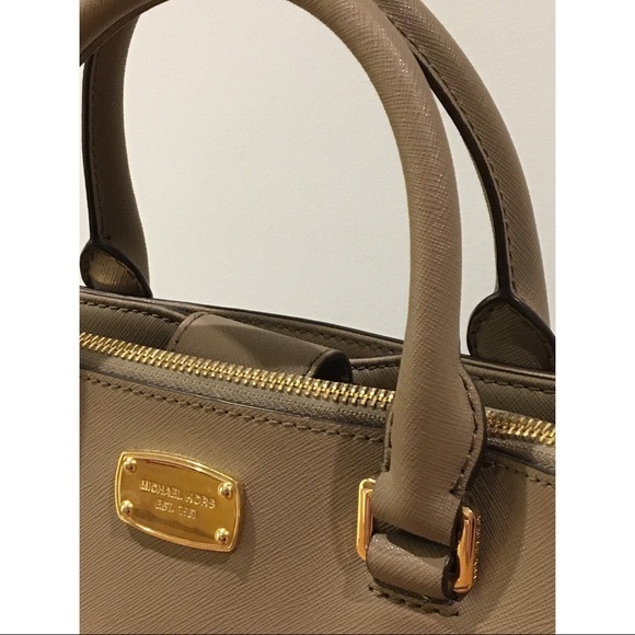 Michael Kors Kellen Satchel Bag in Taupe - Picture 2 of 14